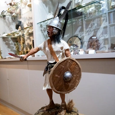 Figura artesanal de Guerrero Carpetano/Celtíbero escala 1/6. Pieza única y exclusiva - Imagen 6