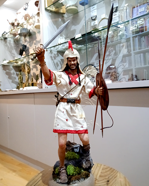 Figura artesanal de Guerrero Turdetano